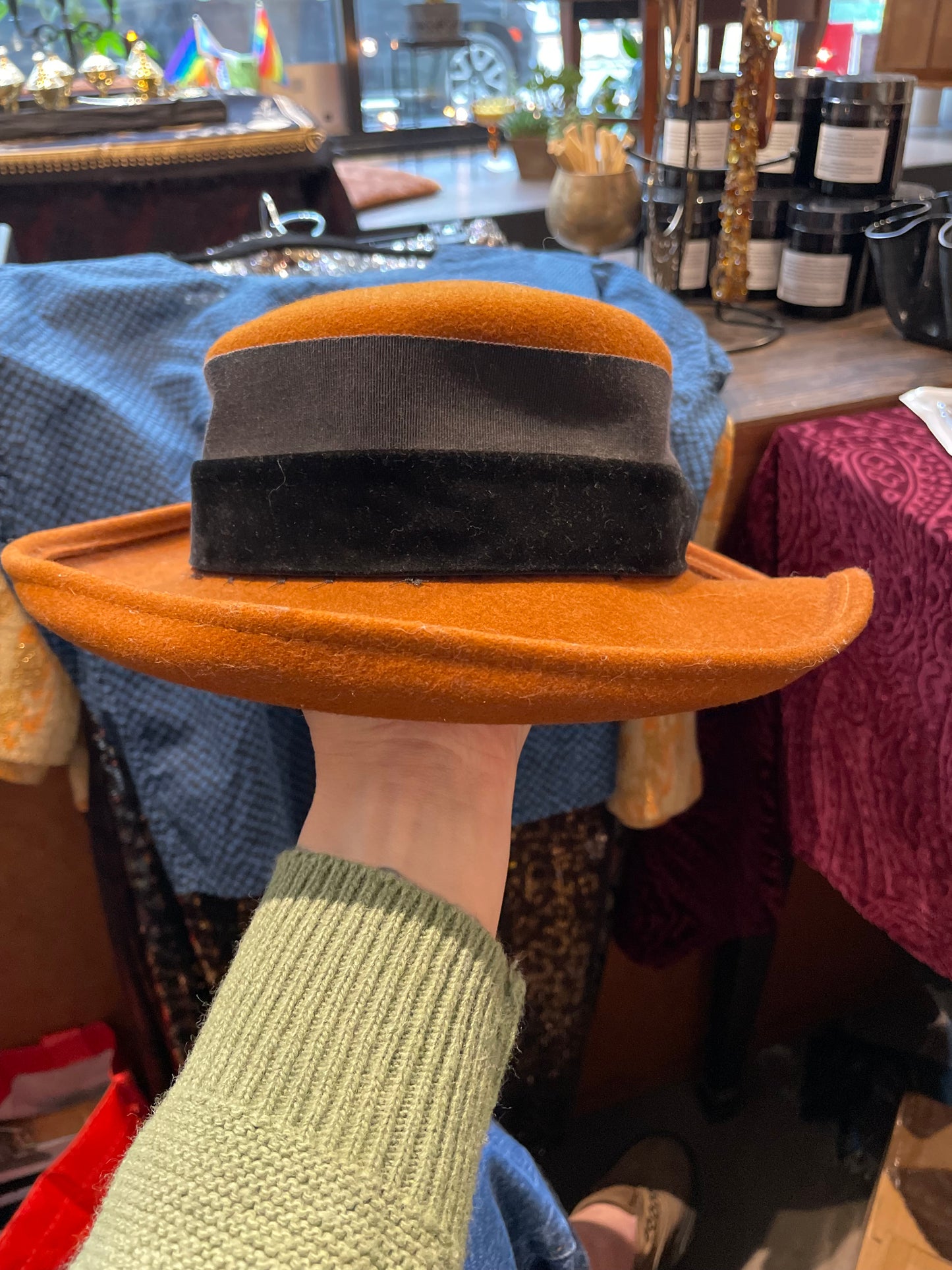 The Velvet Revolver – Vintage TinaLuxe Hat