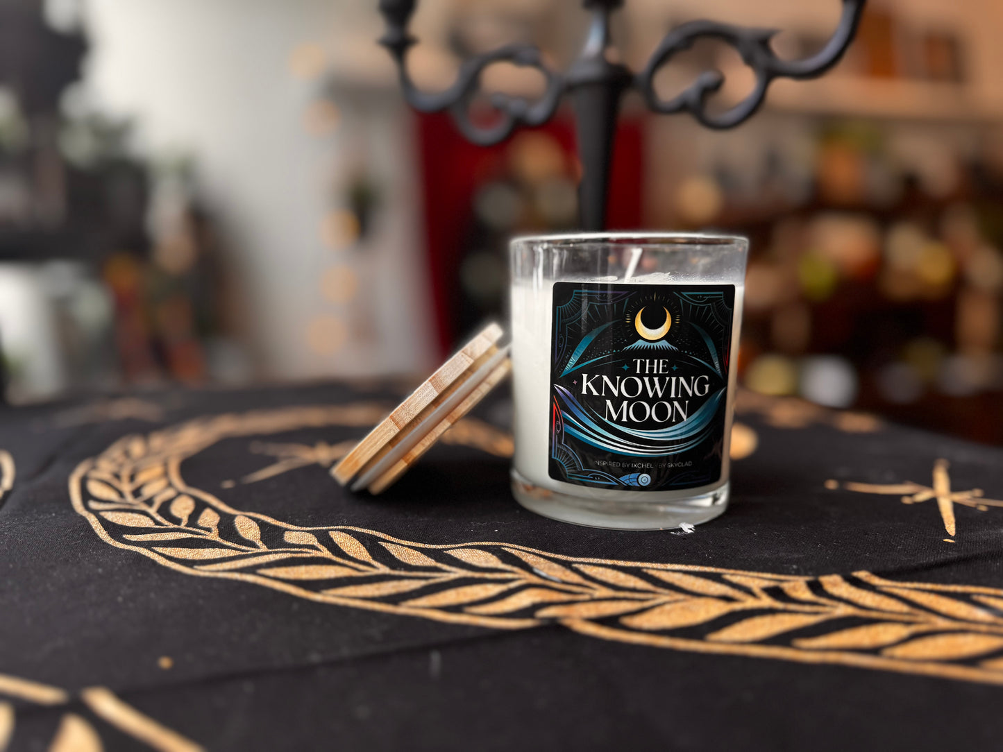 The Knowing Moon 10oz Candle